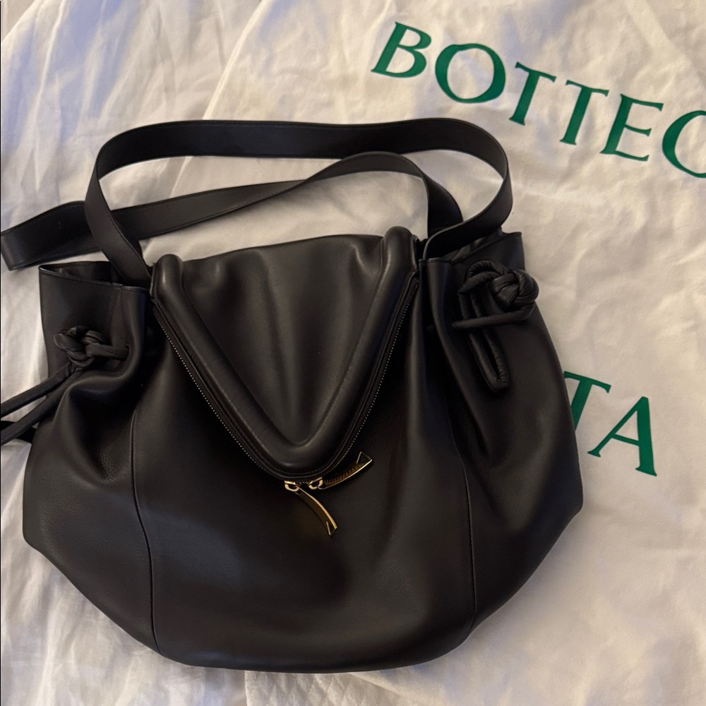 Bottega Veneta Beak Chocolate Brown Leather Shoulder Bag - Picture 4 of 13